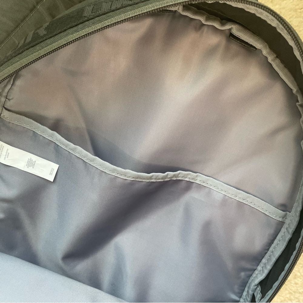 UA Loudon Backpack - Picture 5 of 5